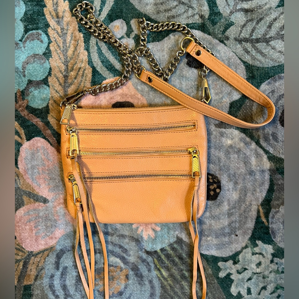 Chic Tan Leather Crossbody Bag